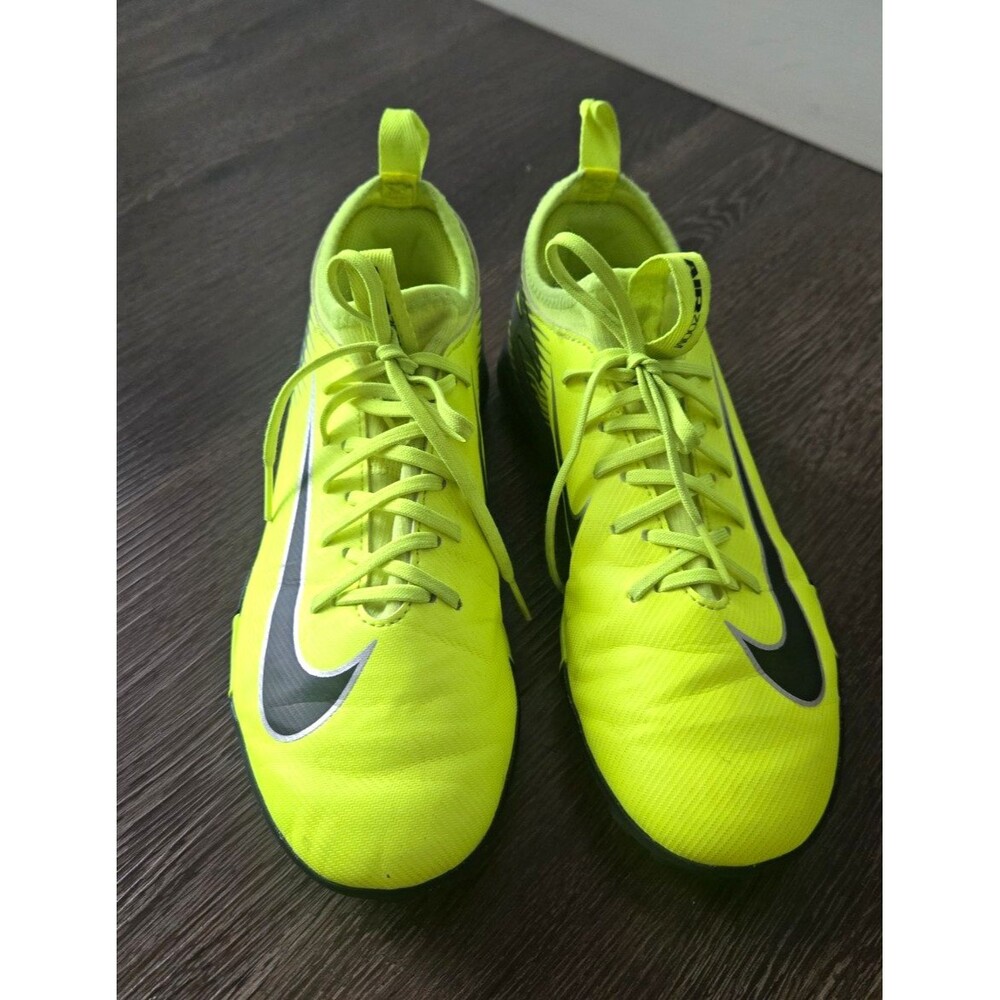 Nike Mercurial Yellow/Black Low Top Soccer Turf Shoes Rubber Cleats Size 6Y